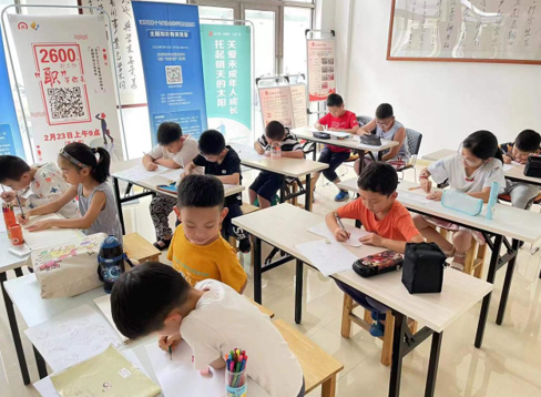 童心向阳伴成长——启东南城区街道爱心暑期托管班开课了